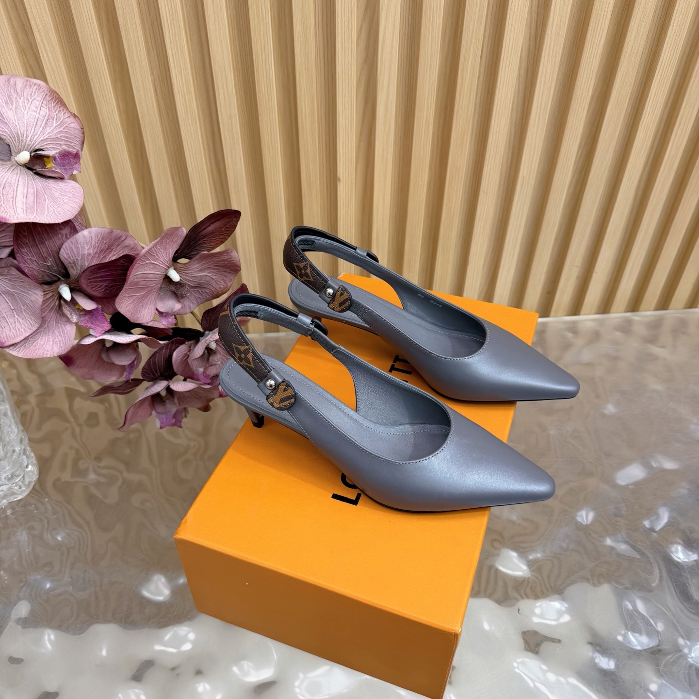 Women's high heels